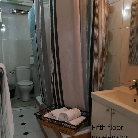 Near Las Ramblas And The Beach Apartamento Barcelona
