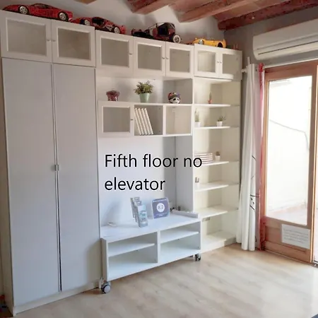 Near Las Ramblas And The Beach Apartamento *