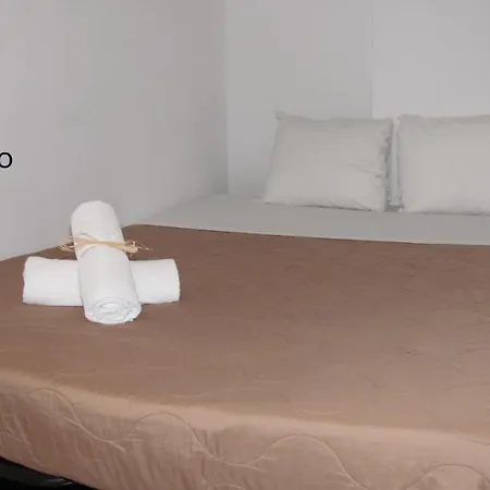 Near Las Ramblas And The Beach Apartamento *
